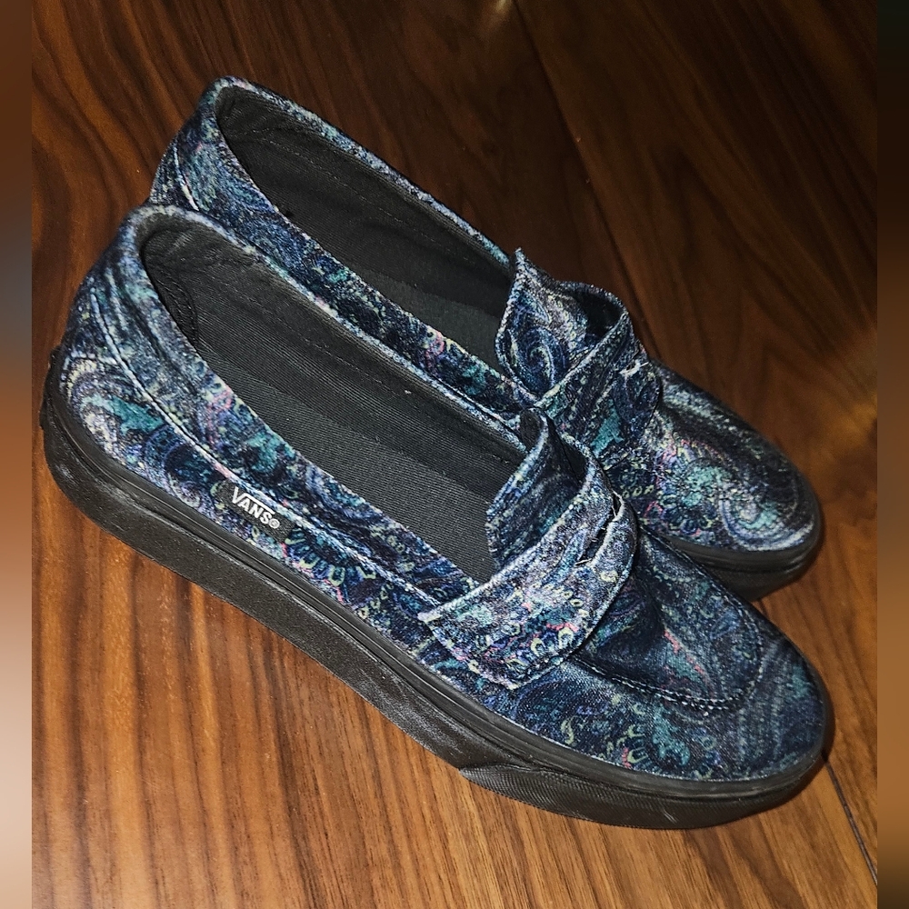 Vans Unisex Blue Paisley Slip-On Shoes
